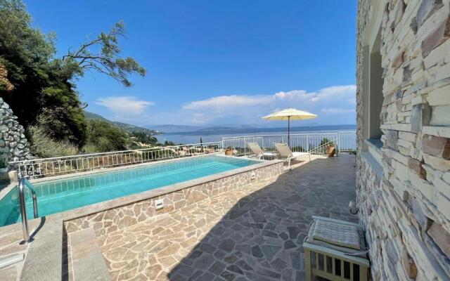 Villa Alemar House with Private pool and Spectacular sea views just 150m to the beach