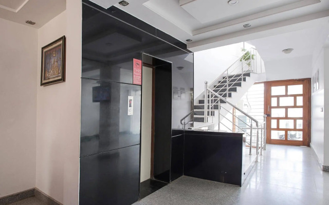 OYO 410 Hotel Lily Bay Inn