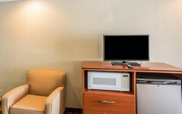 Quality Inn & Suites