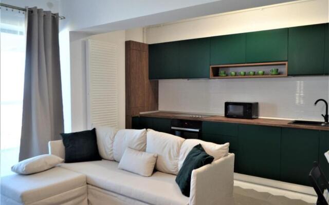 Mamaia Beach LuxyMar 1 Apartment