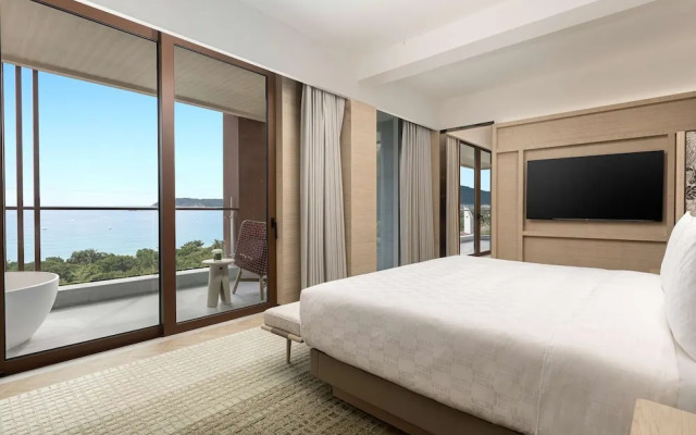 HUALUXE Sanya Yalong Bay Resort by IHG