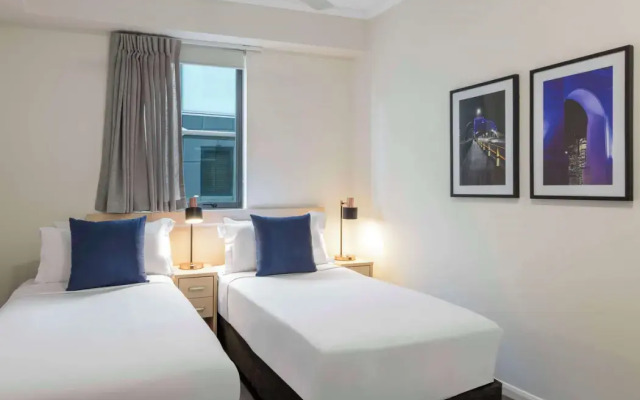 Oaks Brisbane on Margaret Suites