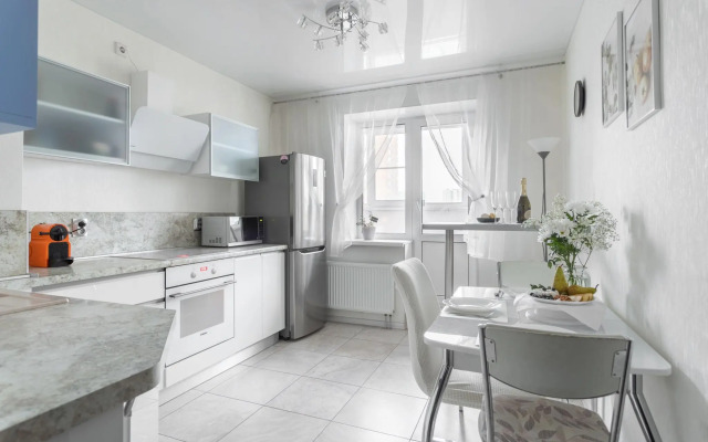 Pronina Aparts (Пронина Апартс) на дороге Кушелевская