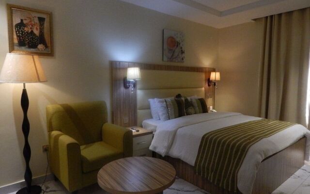 De Santiago Milan Hotel and Suites