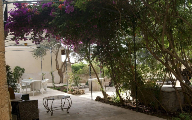 Residencial Rustic Lau