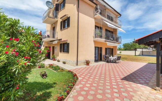 Amazing Apartment in Fazana With Wifi and 3 Bedrooms