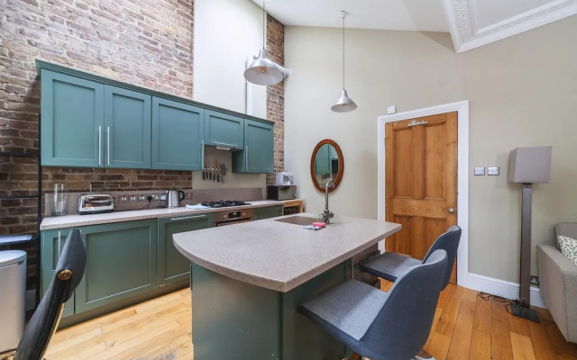 Charming One-Bed Oasis in Hammersmith