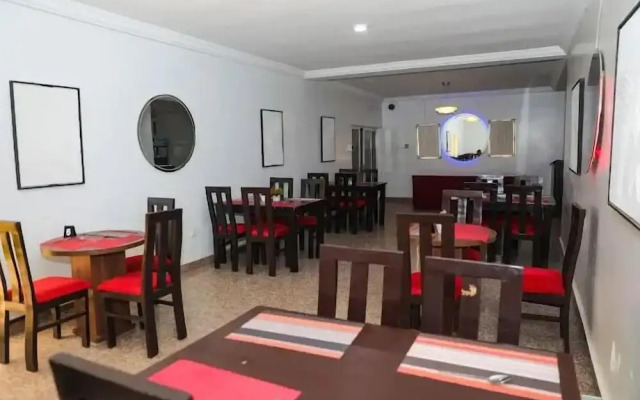 De Guest Pride Hotel and Suites