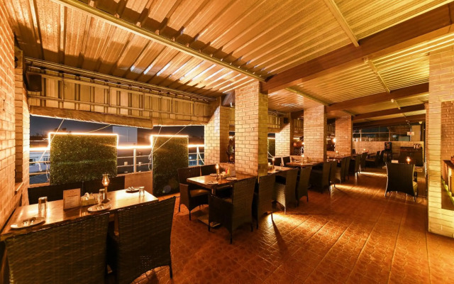 Hotel Roopa