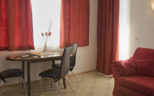 PMG Laguna Apartments