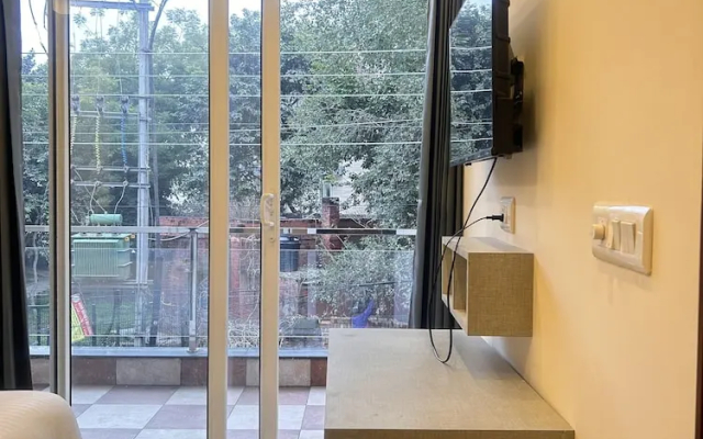 Lime Tree 1BHK Service Apartment