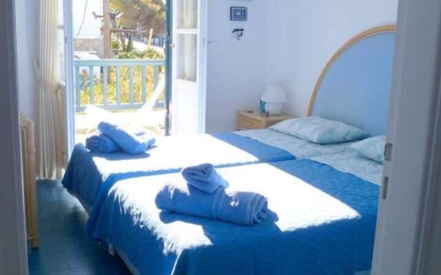 Mykonos Town Apartment With a View
