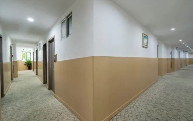 Youhai Hotel (Baoshan Wanda Branch)