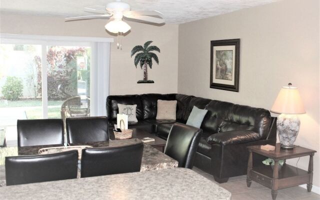 Jamaica Royale - 090 - 2 Br Condo