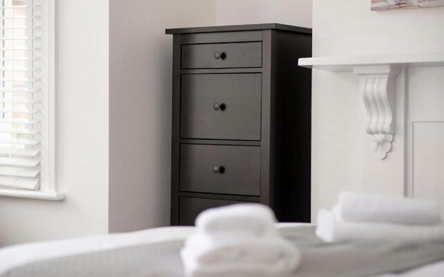 Beautiful 1 Bedroom Apartment in Hereford House