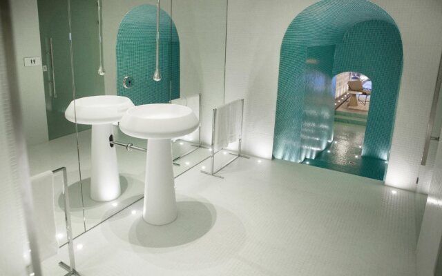 Hôtel La Lanterne & Spa By Timhotel