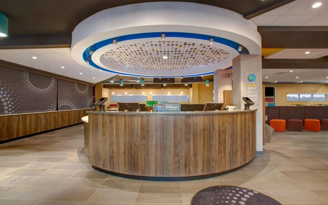 Tru by Hilton Alcoa Knoxville Airport