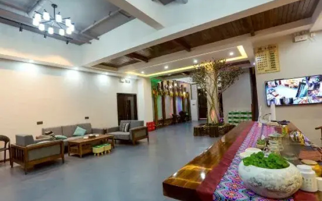 Wulingyuan Xiangye Panju Inn