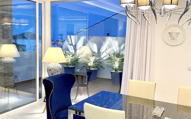 MONDRIAN Luxury Suites & Villas