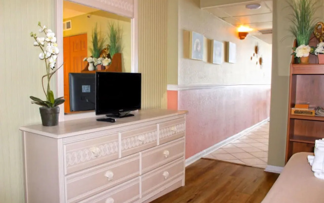 Meridian Plaza by Beach Vacations