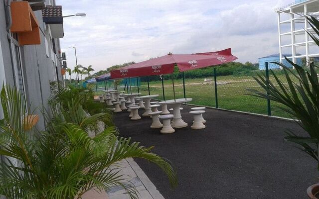 Pulau Melaka Island Stay