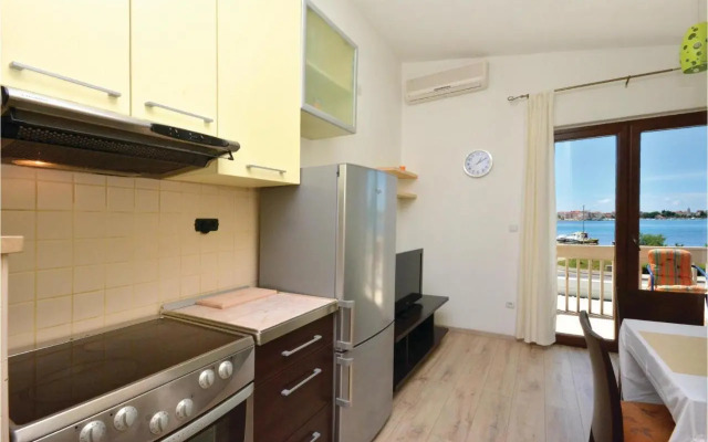 Apartment Podstrana with Sea View V