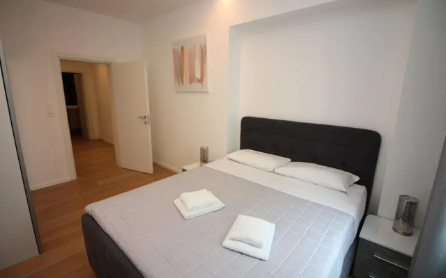 Boutique Apartment 9