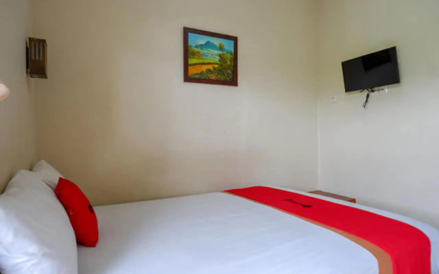 RedDoorz @ Jalan Parangtritis