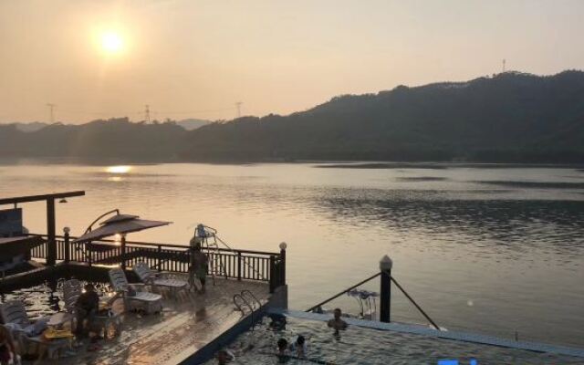 Yunhai Jiangwan Holiday Inn