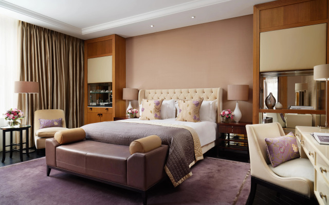 Corinthia London