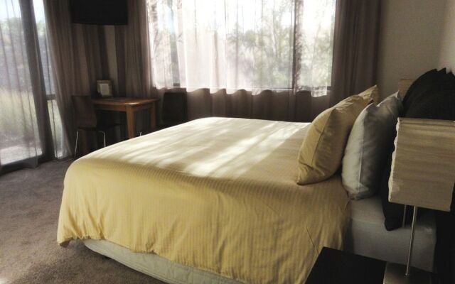 Pine Hill Lodge