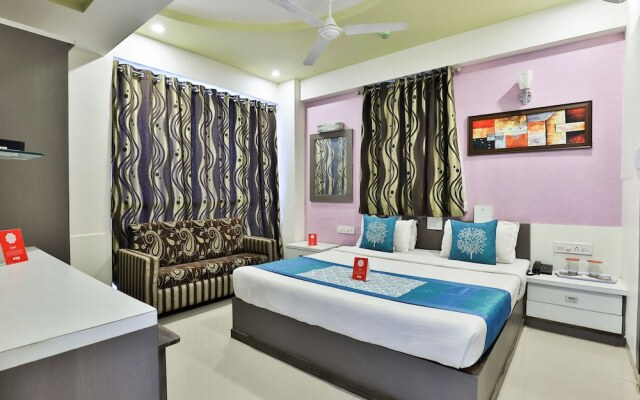 OYO Flagship 2389 Hotel The Grand Pritam