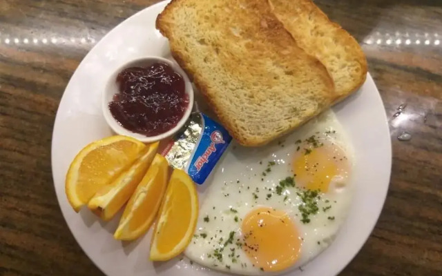 EON Centennial Plaza Hotel