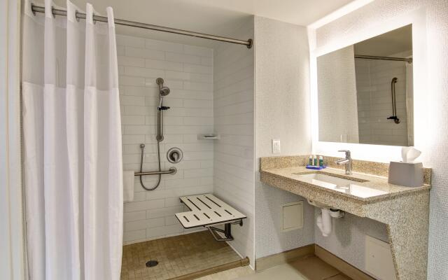 Holiday Inn Express Hotel & Suites Toronto - Markham, an IHG Hotel