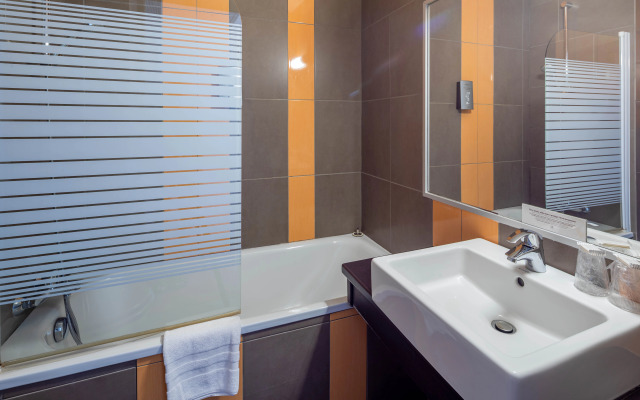 Logis Hôtel Noemys Pont de l’Etoile