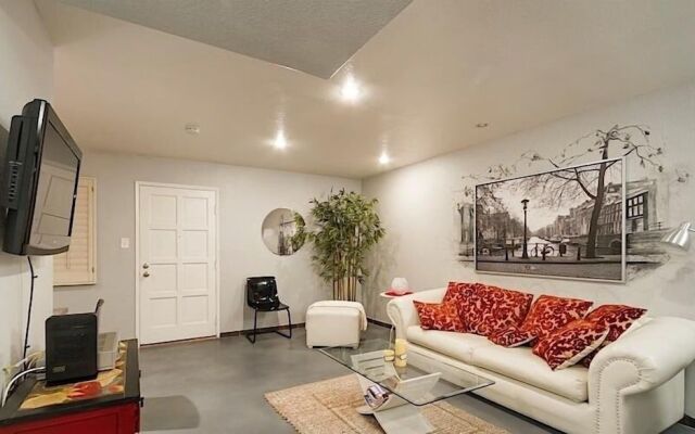 Amour By Signature Vacation Rentals