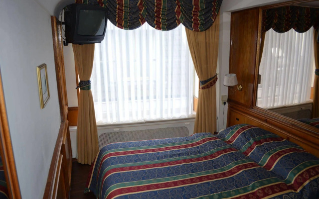 Rembrandtplein Hotel