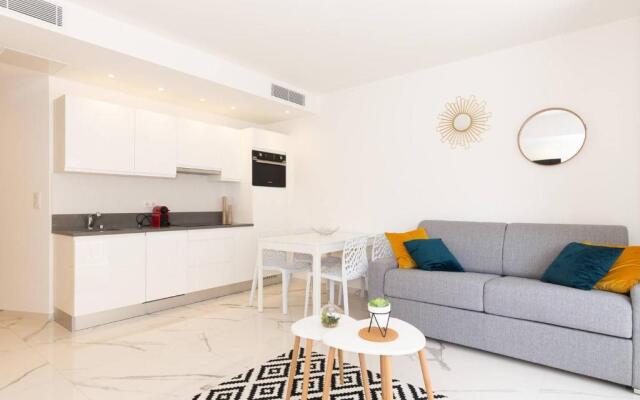 Brand new 2 bedrooms next to Croisette !