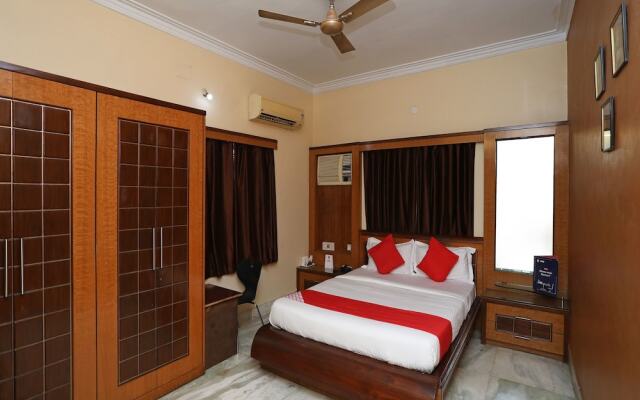 OYO 16495 Kolkata Inn