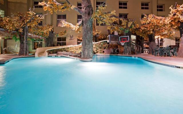 Holiday Inn Hotel & Suites Madison West - Middleton by IHG