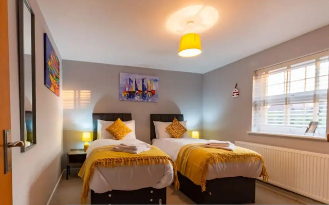 Stylish Margate Coastal Home Parking By Adliv