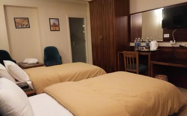 Rihana pyramids hotel