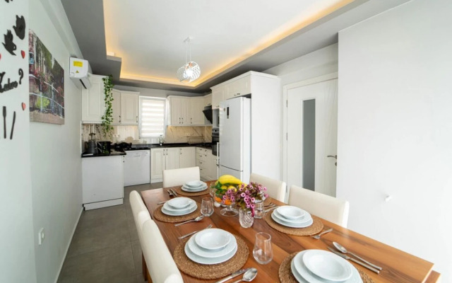 Villa With Pool Jacuzzi and Cinema Room in Fethiye