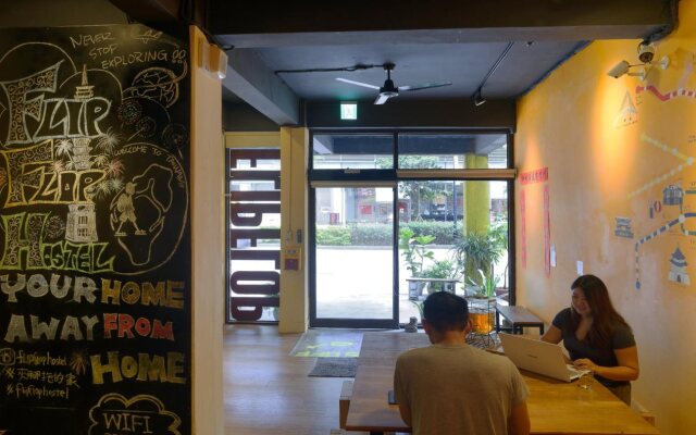 Flip Flop Hostel - Main Station