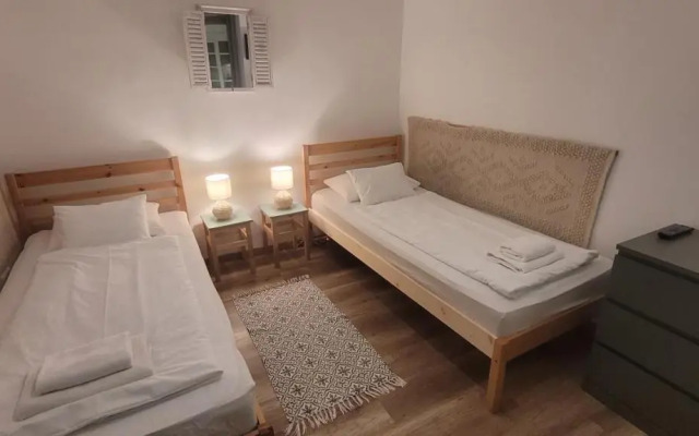 Zrínyi 11 Apartments