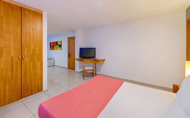 Basic Hotel Centenario by Hoteles MS