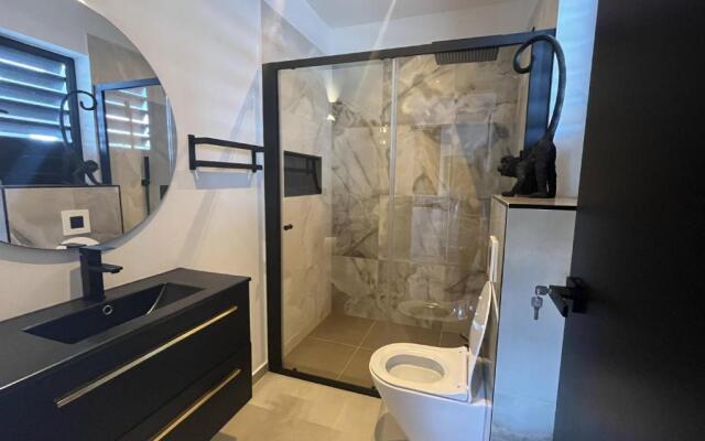 Luxury Studio With Private Jacuzzi Near Beaches