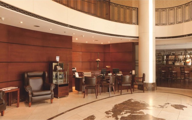 Estanplaza Funchal - Faria Lima
