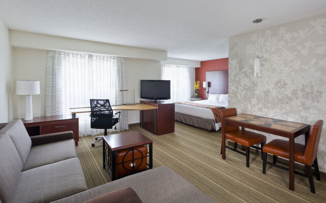 Residence Inn Houston The Woodlands / Lake Front Circle