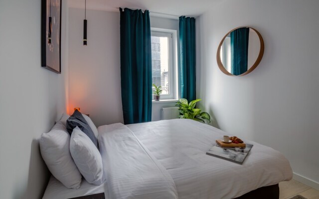 oompH Warsaw Downtown Atmospheric Apt